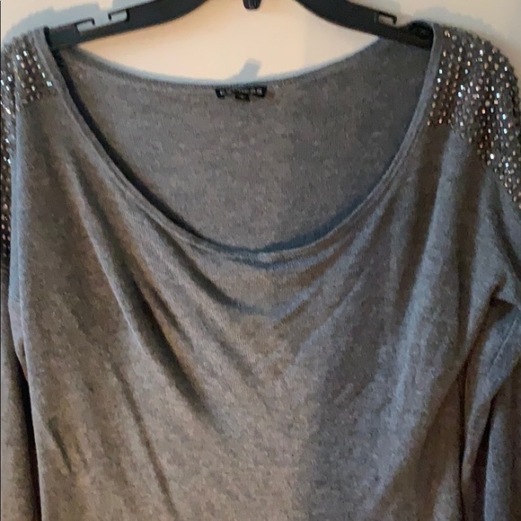 Long sleeve ladies top - Picture 4 of 4